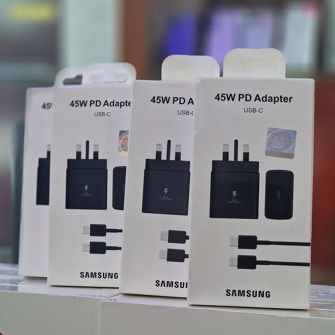 Samsung 45W PD Adapter with cable, Black