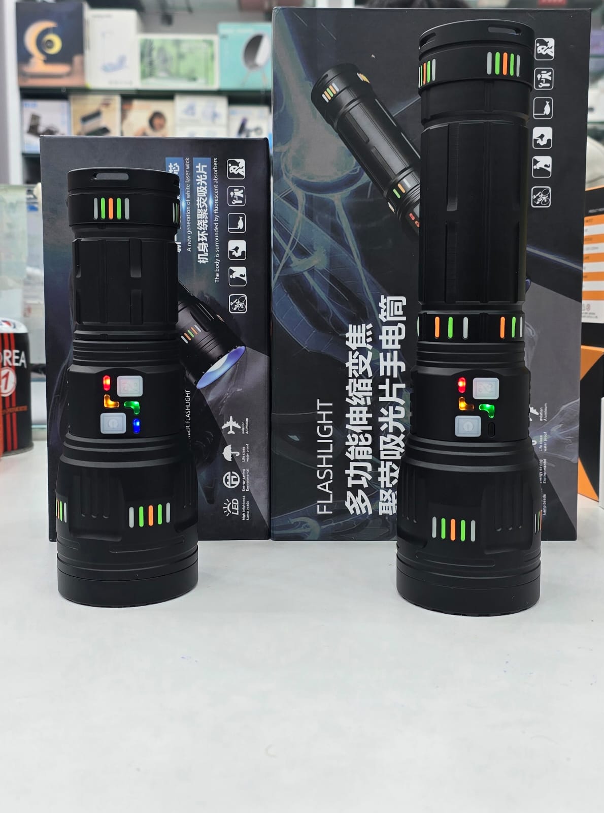 Multifunctional telescopic zoom fluorescent light absorber flashlight